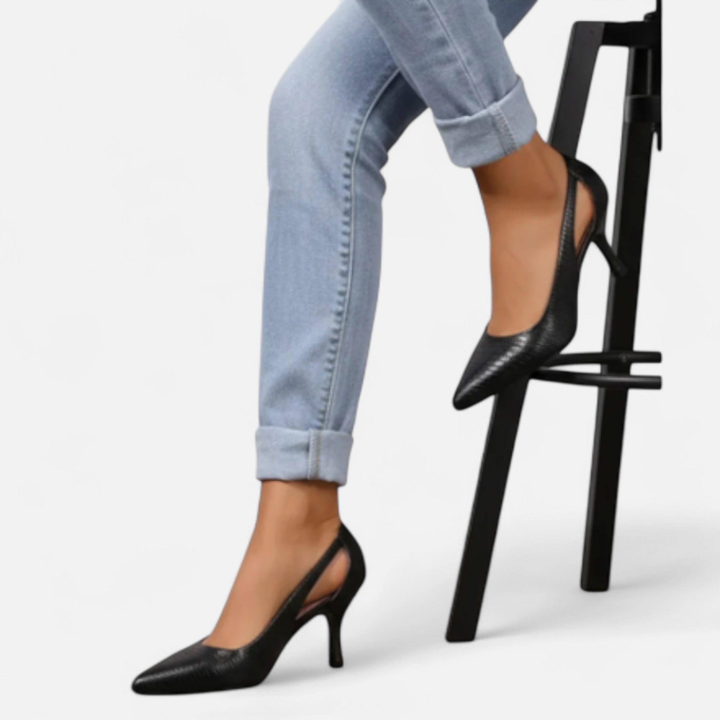 Solwiera | Szpilki z Czubatym Noskiem Klasycznej Elegancji